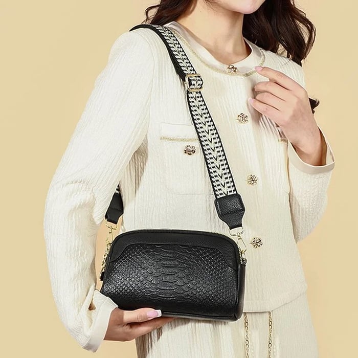 Olivia™ Elegant Allure | Croc-Pattern Mini Crossbody Bag