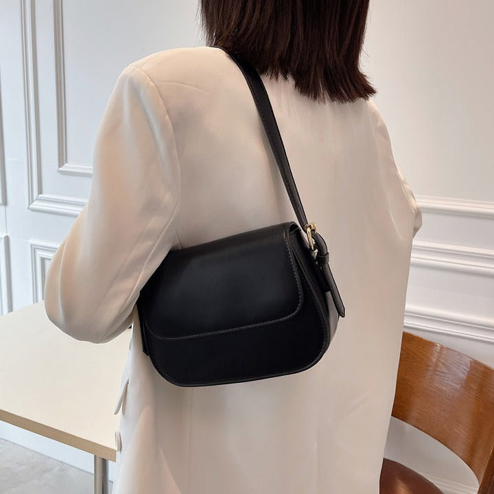 Avery™ Classic Saddle | Crossbody Bag