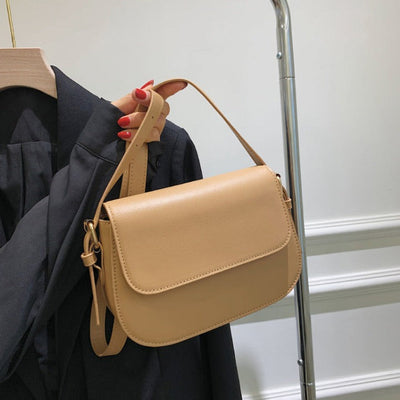 Avery™ Classic Saddle | Crossbody Bag