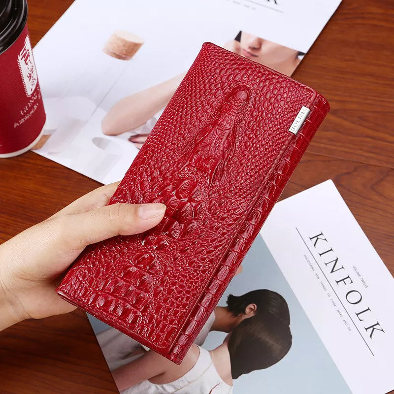 Madison™ Style | Elegant Embossing RFID Wallet